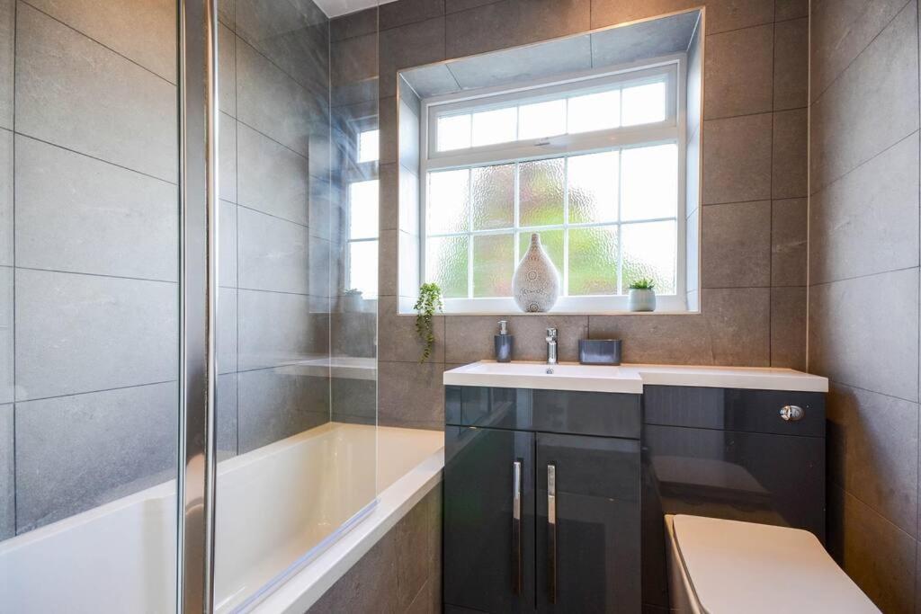 Potter'S Escape-Walking Distance From The Studios! Abbots Langley Екстер'єр фото